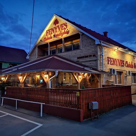 Hotel Fenyves Csarda Vendeghaz Nyiradony-Tamasipuszta Exterior foto